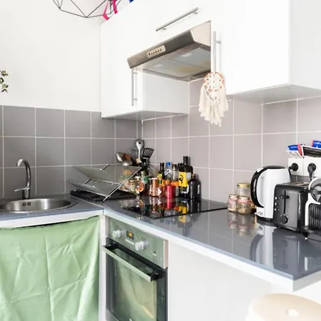 Apartament Nice Studio Close To The Canal Saint-Martin *